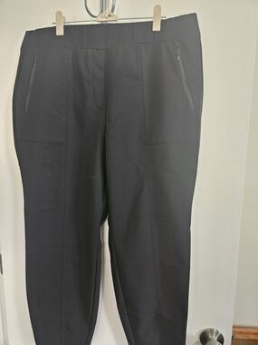 Black Pull-On Business Casual Pants with Zip Pockets